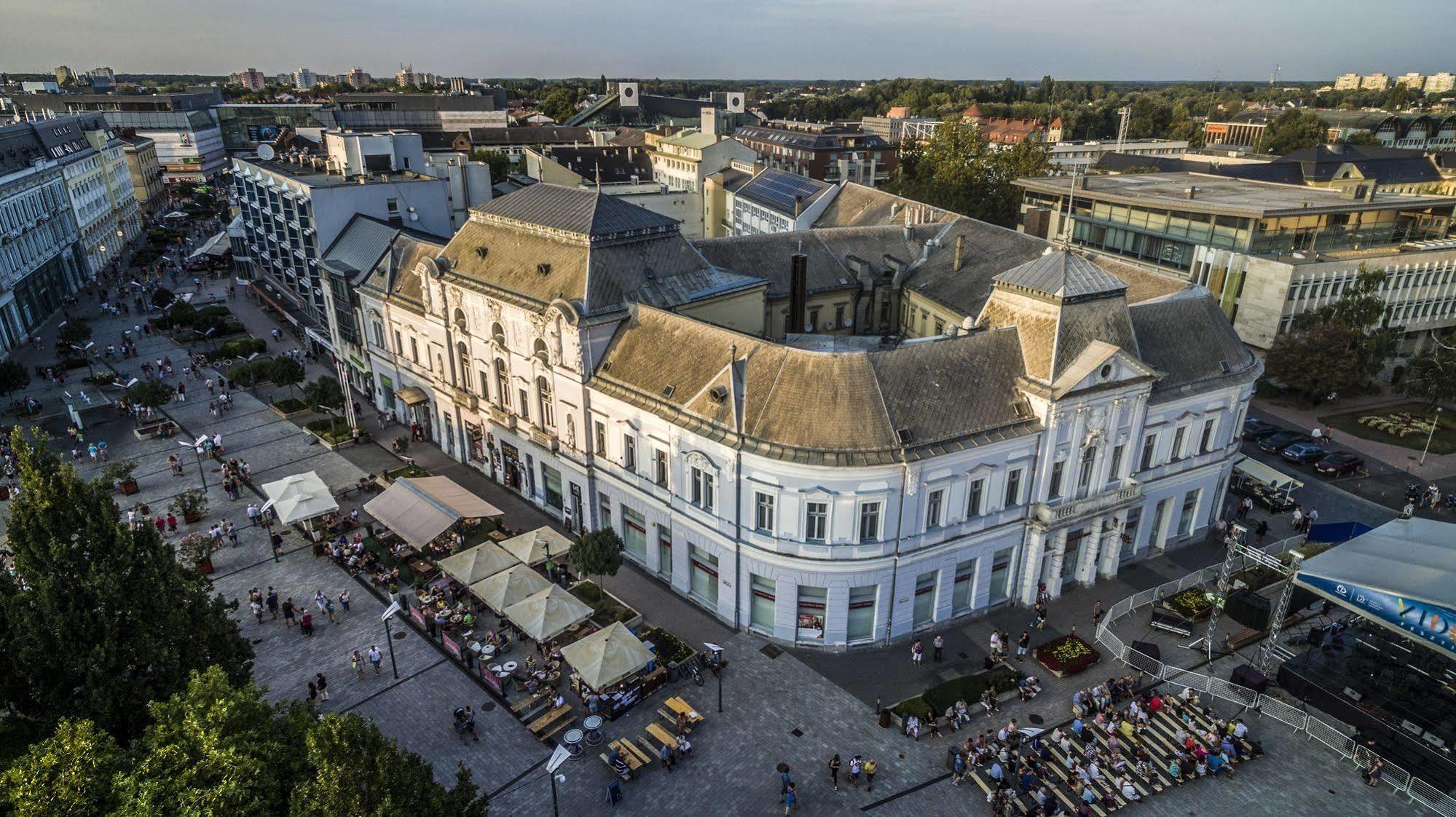 Korona Hotel Nyíregyháza Exterior foto